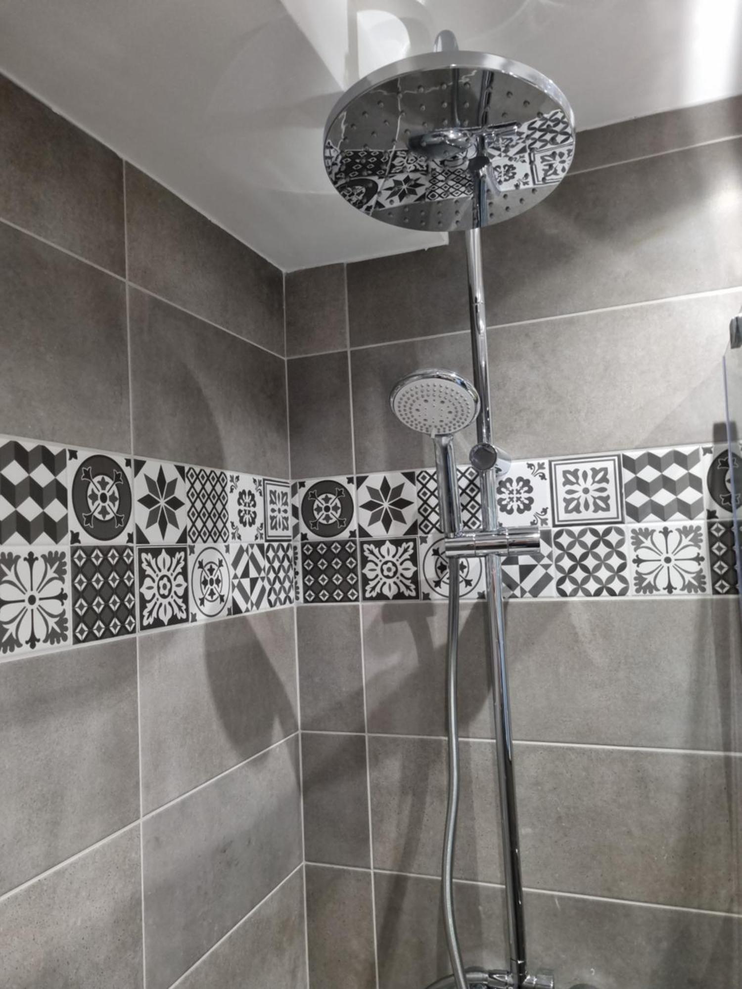 Superbe T2 Tout Confort 3 Etoiles, Entierement Renove Avec Piscine, Parking, Clim, Wifi, Netflix La Grande Motte Luaran gambar