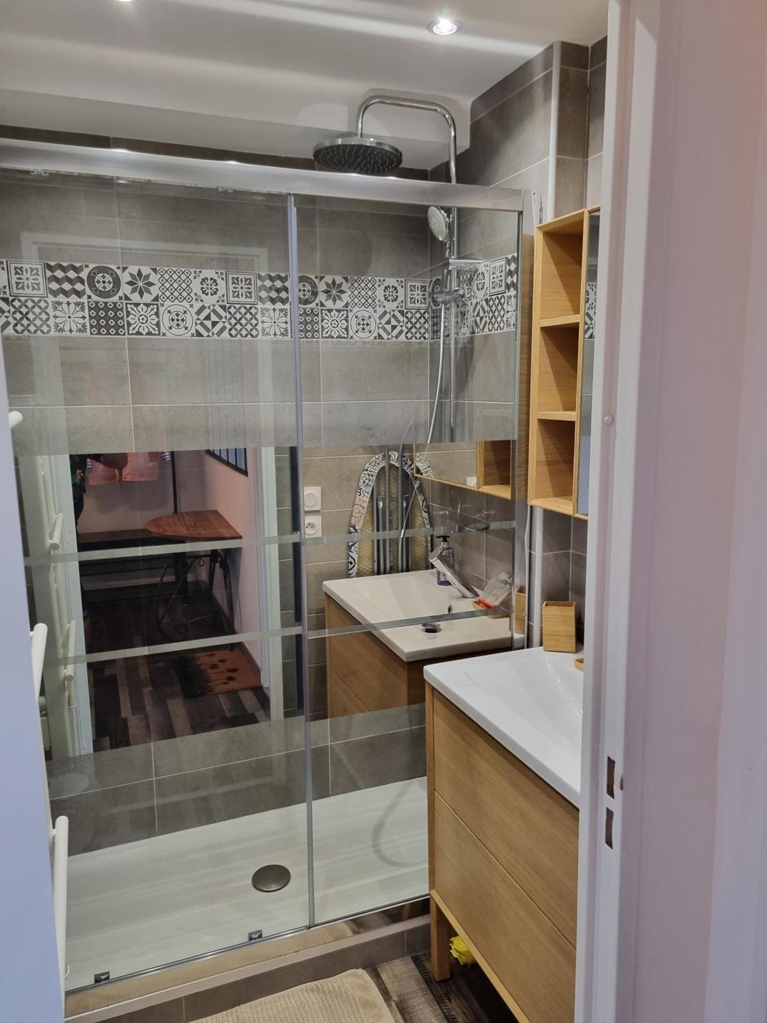 Superbe T2 Tout Confort 3 Etoiles, Entierement Renove Avec Piscine, Parking, Clim, Wifi, Netflix La Grande Motte Luaran gambar