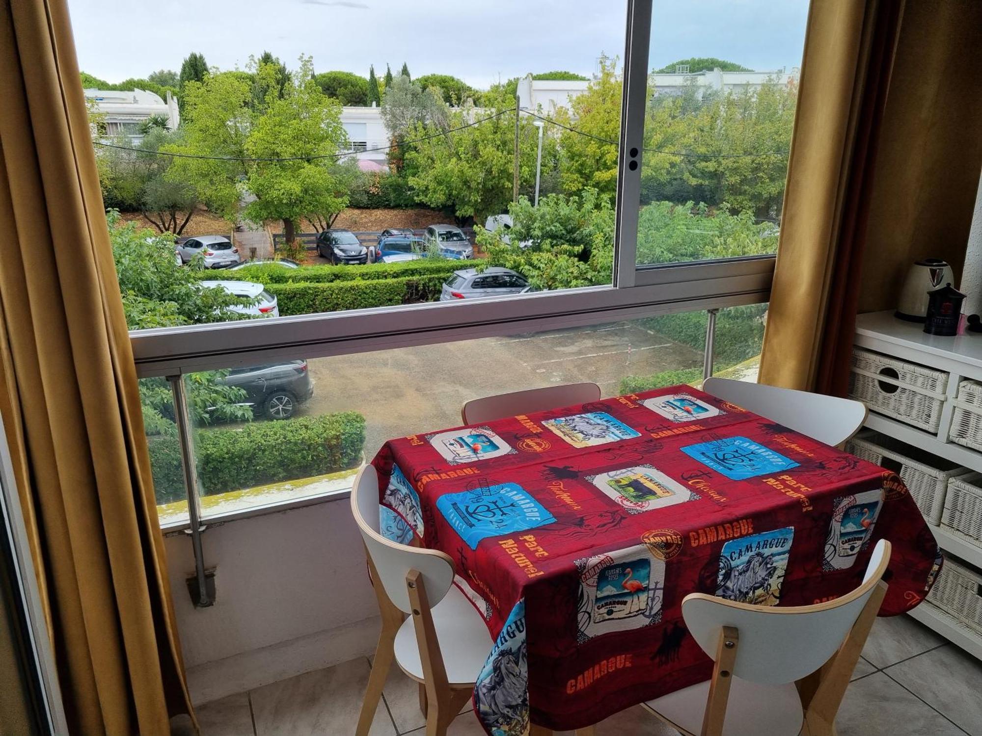 Superbe T2 Tout Confort 3 Etoiles, Entierement Renove Avec Piscine, Parking, Clim, Wifi, Netflix La Grande Motte Luaran gambar
